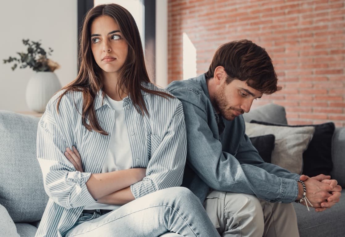 Illustration demonstrating how the relationship dangers of PMO can affect intimate connections and how PMO dangers harm social functioning